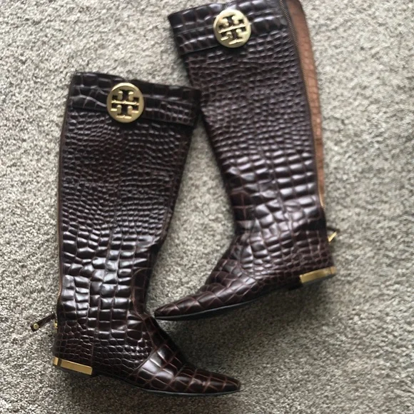 AUTHENTIC TORY BURCH Leather Equestrian rider Boot Crocodile print - Picture 1 of 11